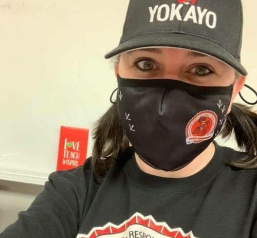 lady wearing face mask